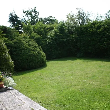 In Mit Moeblierter Terrasse By Interhome Σπίτι διακοπών