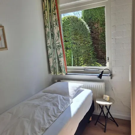 別荘 In Mit Moeblierter Terrasse By Interhome *